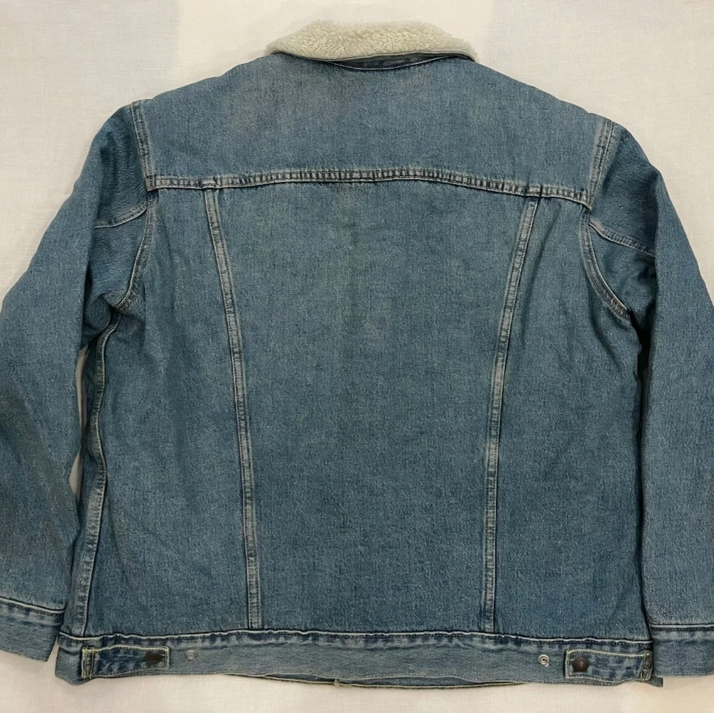 Levi's Classic Blue Denim Jacket with Sherpa Lining XL - Picture 9 of 16